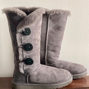 UGG Bailey Button Triplet II Grey